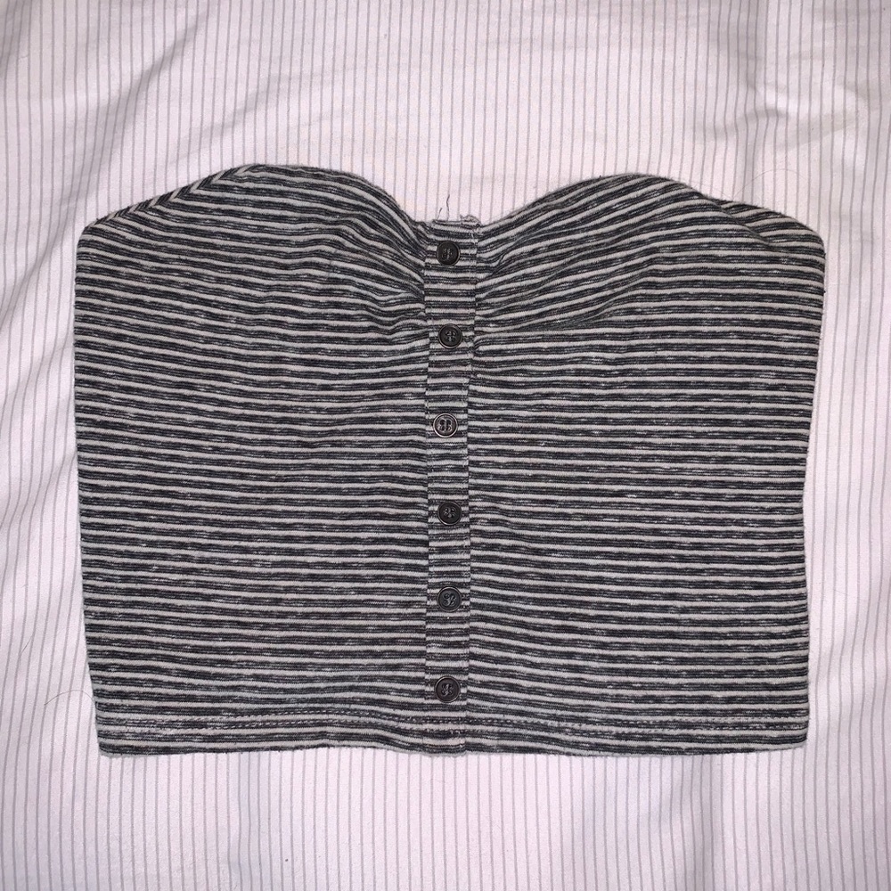 Dark grey & white crop top